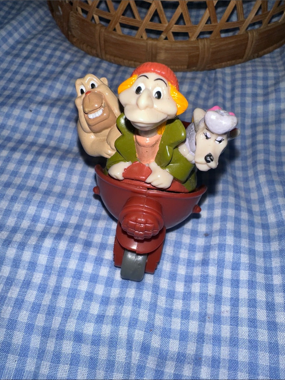 Vintage Disney’s “Oliver and Company” pull-back toy